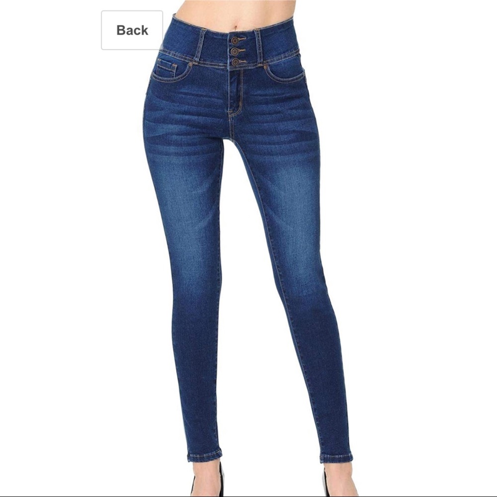 *Sold* Medium Wash Blue Skinny Jeans